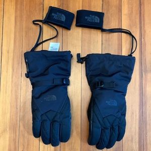 The North Face like new womens ski / winter activity gloves